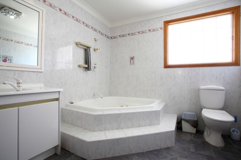 Cost of Bathtub Installation in Altus, OK